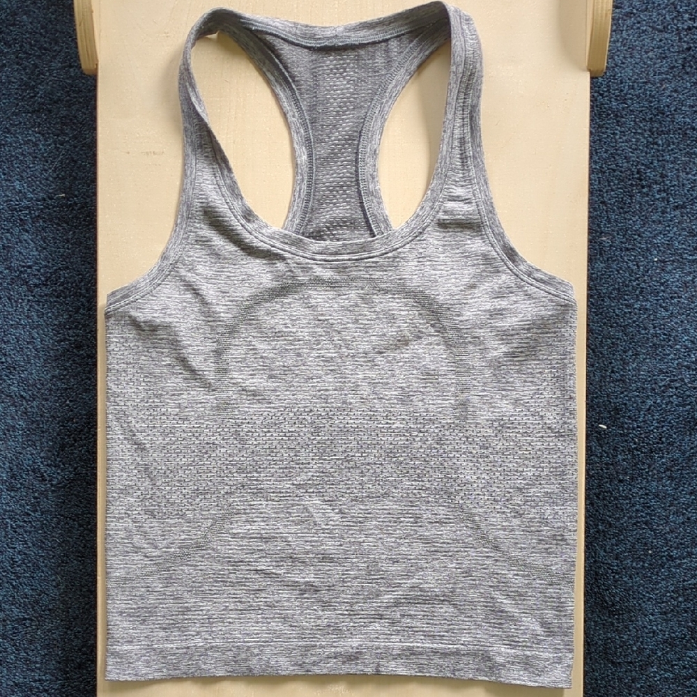 Lululemon Swiftly Tech Racerback Tank Top 2.0 -  Size 4, Grey Waist Length